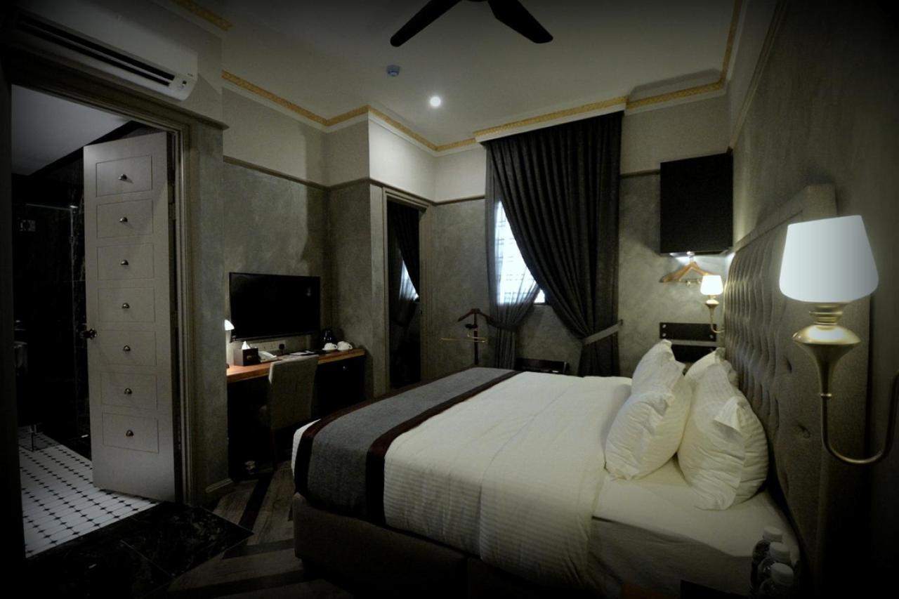 1969 บิสซิเนส สวีท แอต อิโปห์ การ์เดน Hotel ภายนอก รูปภาพ