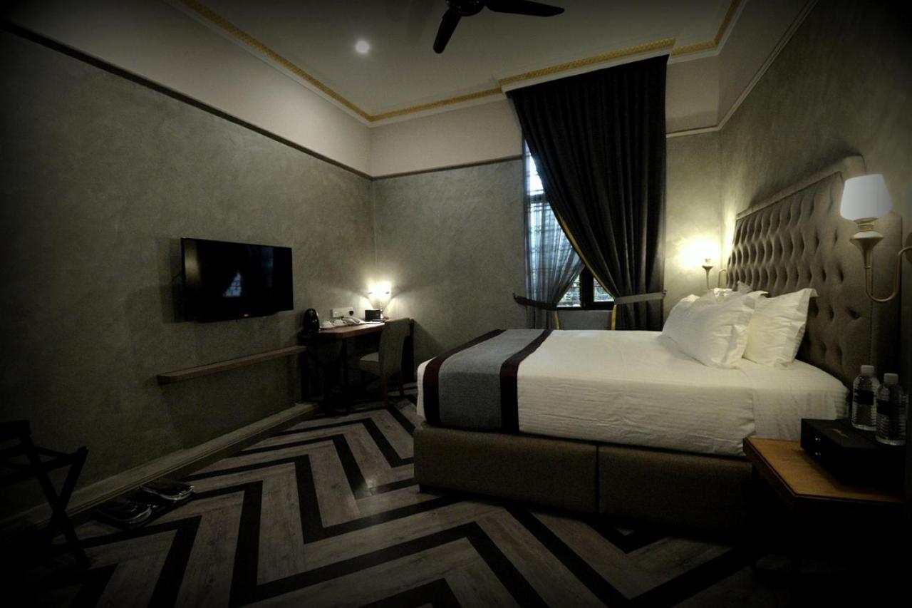 1969 บิสซิเนส สวีท แอต อิโปห์ การ์เดน Hotel ภายนอก รูปภาพ