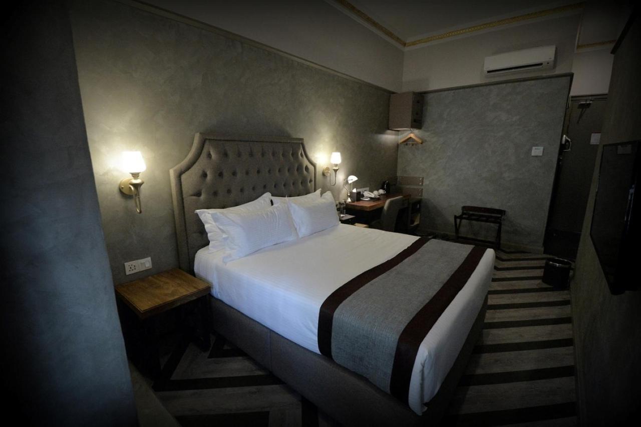 1969 บิสซิเนส สวีท แอต อิโปห์ การ์เดน Hotel ภายนอก รูปภาพ