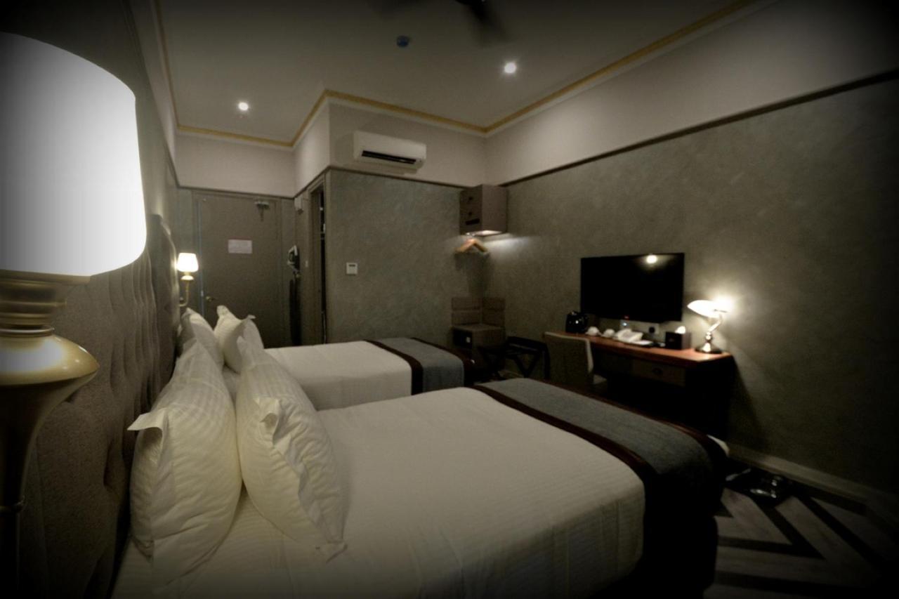 1969 บิสซิเนส สวีท แอต อิโปห์ การ์เดน Hotel ภายนอก รูปภาพ