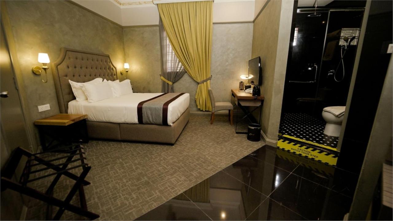 1969 บิสซิเนส สวีท แอต อิโปห์ การ์เดน Hotel ภายนอก รูปภาพ
