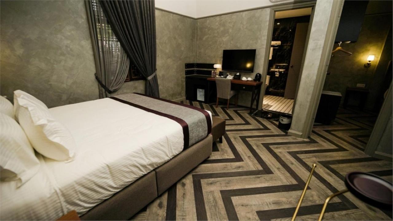 1969 บิสซิเนส สวีท แอต อิโปห์ การ์เดน Hotel ภายนอก รูปภาพ